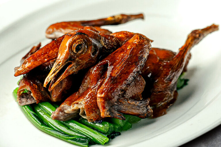 ห้องอาหารจีนหยก ชวนลิ้มลอง “นกพิราบฮ่องกง” เดือนมีนาคมนี้เท่านั้น