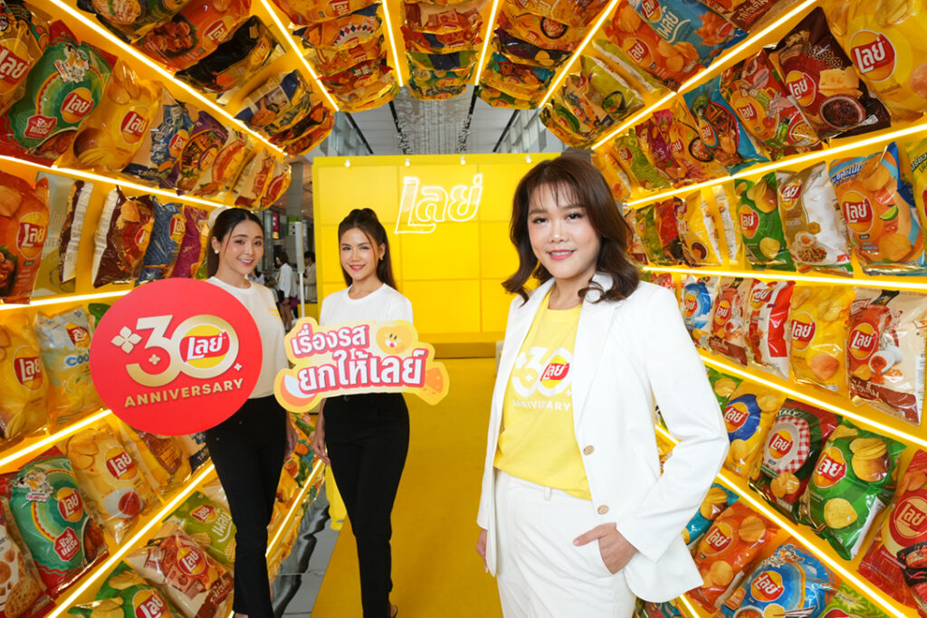 คุณพรรณทิพา พงศ์ชัยฤกษ์ ผู้จัดการฝ่ายการต
