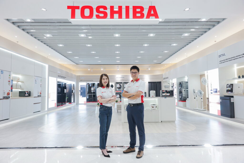 Toshiba Flagship Store (3)
