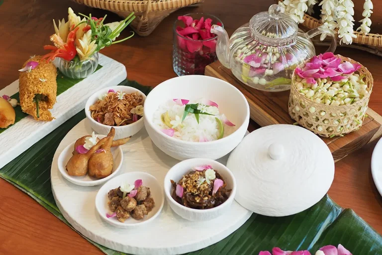 สัมผัสเสน่ห์แห่งฤดูร้อนกับ “ข้าวแช่” ณ ห้องอาหารทรอปิคาน่า โรงแรม เอ็นเอช กรุงเทพฯ สุขุมวิท บูเลอวาร์ด