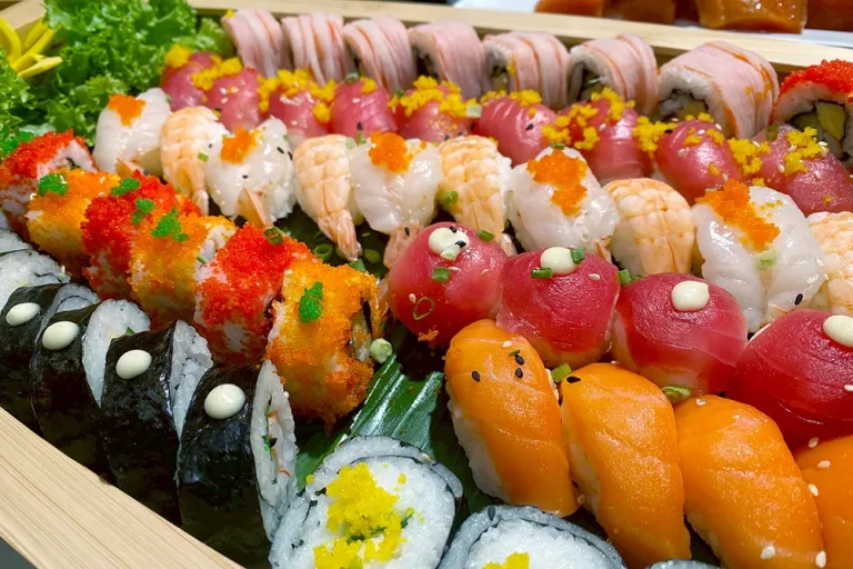 ห้องอาหารเปรมประชากร จัดโปรโมชั่นวันแรงงานและวันฉัตรมงคล