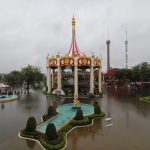 เปิดใจ “เจ้าของสวนสยาม”มหาอุทกภัยครั้งใหญ่ที่สุดในชีวิต 90 ปี กับวันที่ทุกตารางนิ้วที่สร้างมาด้วยสองมือต้องจมอยู่ใต้น้ำ สวนสยามจะกลับมาได้ หรือจะเหลือเพียงตำนาน?  เปิดใจ “เจ้าของสวนสยาม”มหาอุทกภัยครั้งใหญ่ที่สุดในชีวิต 90 ปี กับวันที่ทุกตารางนิ้วที่สร้างมาด้วยสองมือต้องจมอยู่ใต้น้ำ  สวนสยามจะกลับมาได้ หรือจะเหลือเพียงตำนาน?